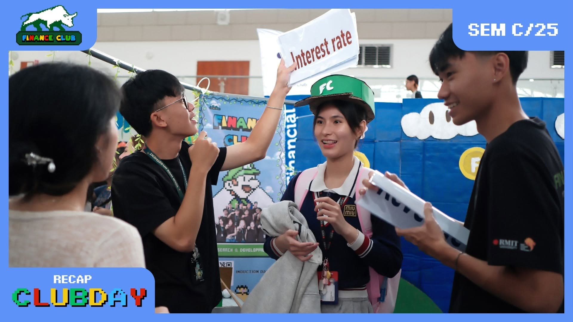 Getting to know the club at the semester's recruitment booth.